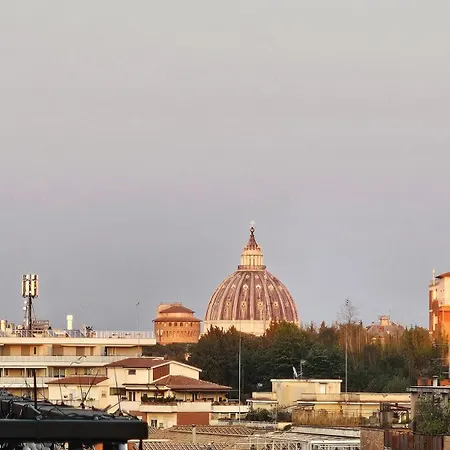 Upper San Pietro Elegant Flat On Metro A With A View روما
