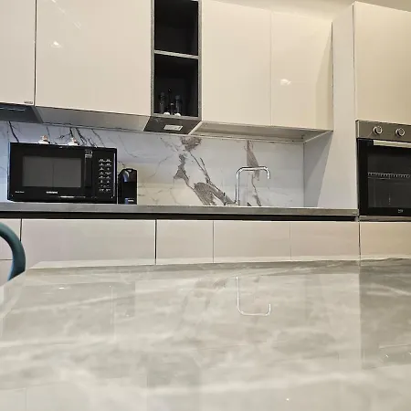 Upper San Pietro Apartment