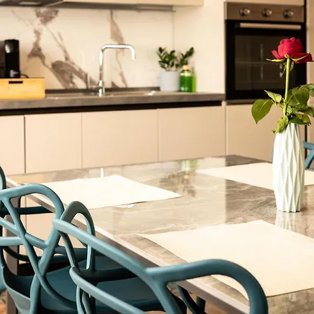 Upper San Pietro Apartment