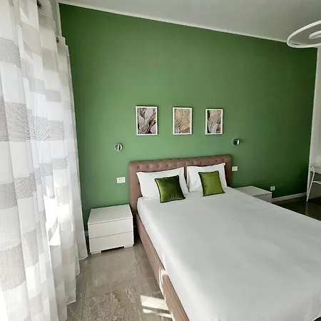 Upper San Pietro Elegant Flat On Metro A With A View Appartamento