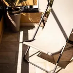 Upper San Pietro Elegant Flat On Metro A With A View *