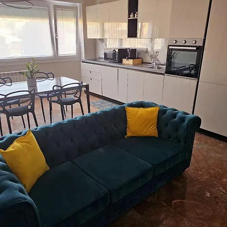 Upper San Pietro Elegant Flat On Metro A With A View Апартаменты Рим