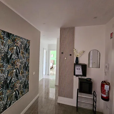 Апартаменты Upper San Pietro Elegant Flat On Metro A With A View Рим