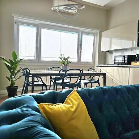 Upper San Pietro Elegant Flat On Metro A With A View Апартаменты *