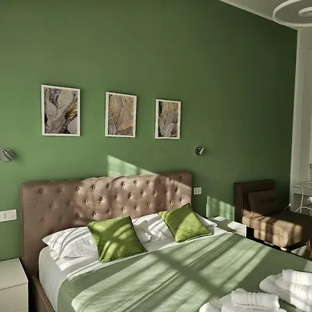 Upper San Pietro Elegant Flat On Metro A With A View Апартаменты *