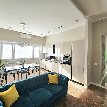 Upper San Pietro Elegant Flat On Metro A With A View * Рим